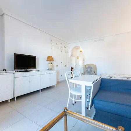 Pyr Partial Seaview Apartment *