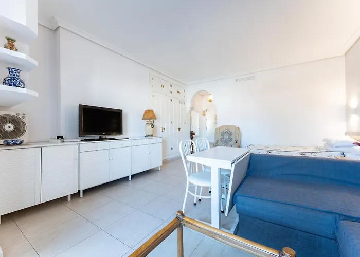 Pyr Partial Seaview Apartment *